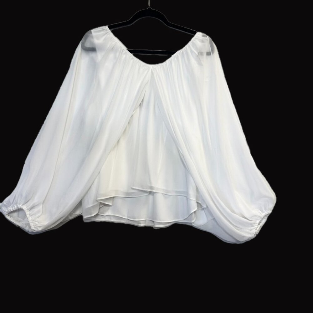 Vince Camuto White, XL, Long flowing  oversleeve